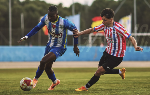 Cruel final ante el líder (1-2)